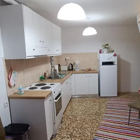 Comfortable And Spacious Stone Traditional * 하니아